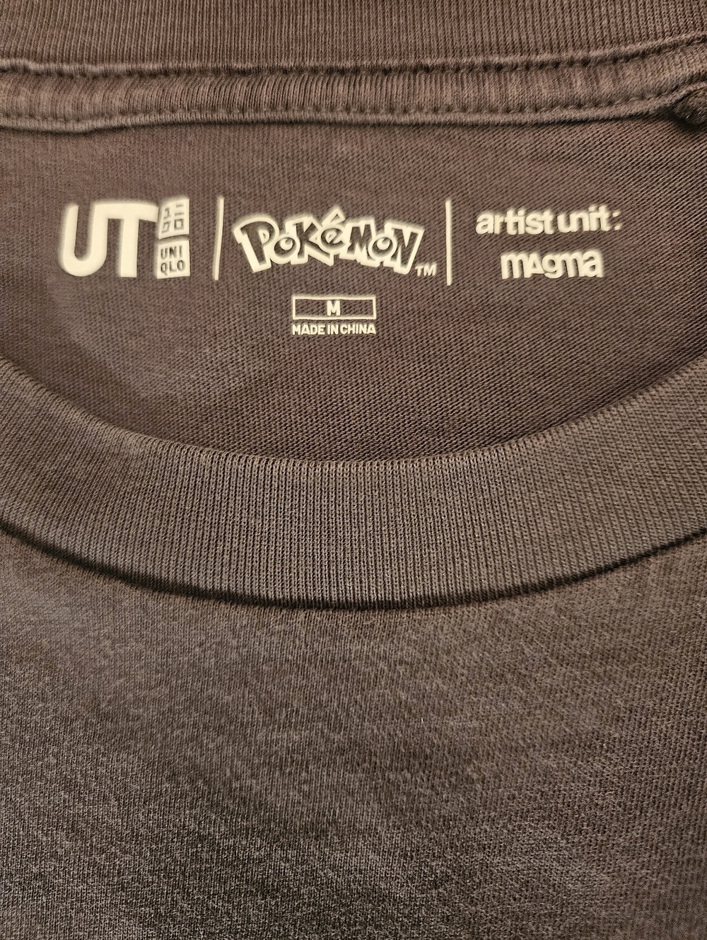 Pokémon x Uniqlo T-shirt (2022), NEW - Picture 7 of 10